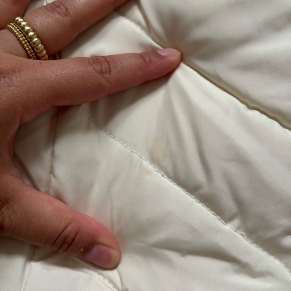 Charter Club Cream Quilted Puffer Vest Full Zipper Size Medium 100% Polyester - Picture 6 of 9